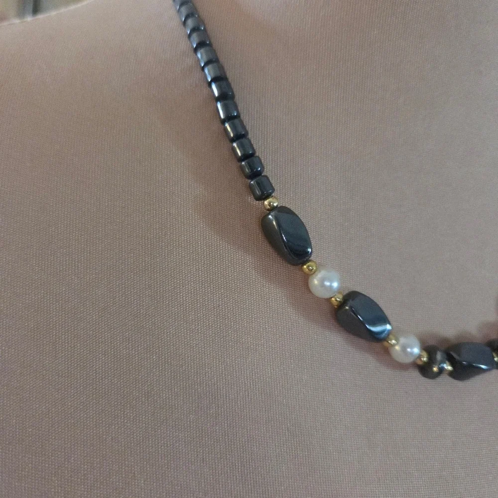 Vintage 90s Hematite and Pearl Beaded Choker Necklace Gunmetal Gold Barrel Clasp